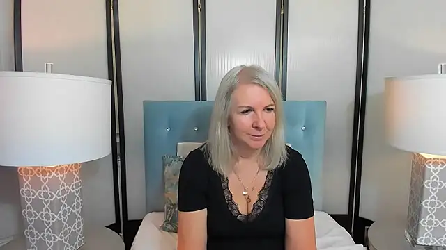 Snapshot of EricaTop chatting on 1, 11, 2025 EricaTop online show from 1, 11, 2025