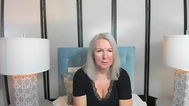 Snapshot of EricaTop chatting on 9, 11, 2025 EricaTop online show from 9, 11, 2025