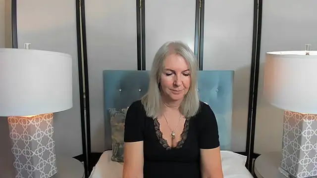 Snapshot of EricaTop chatting on 1, 12, 2025 EricaTop online show from 1, 12, 2025