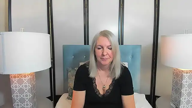 Snapshot of EricaTop chatting on 15, 12, 2025 EricaTop online show from 15, 12, 2025