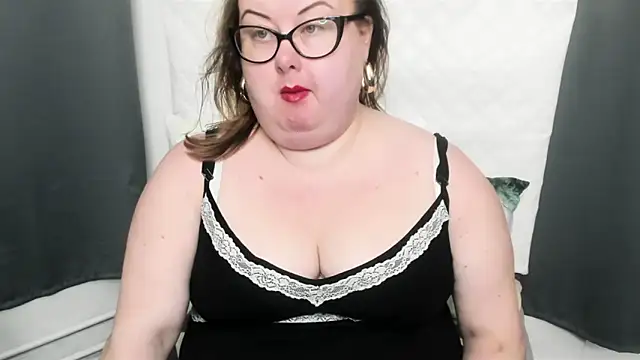 Snapshot of dirtyBonnie chatting on 6, 12, 2024 dirtyBonnie online show from 6, 12, 2024