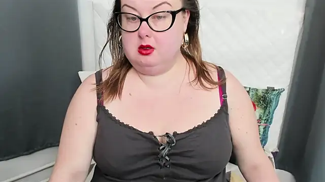 Snapshot of dirtyBonnie chatting on 9, 2, 2025 dirtyBonnie online show from 9, 2, 2025