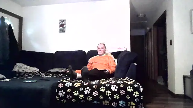 Snapshot of Sweet_Sexy1963 chatting on 10, 10, 2025 Sweet Sexy1963 online show from 10, 10, 2025