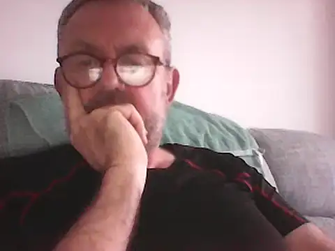Snapshot of DrewDongle chatting on 14, 1, 2025 DrewDongle online show from 14, 1, 2025