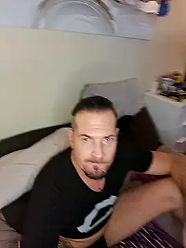 Snapshot of Dv8rBoy666 chatting on 8, 2, 2025 Dv8rBoy666 online show from 8, 2, 2025