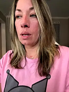 Snapshot of _NinaLuvSins_ chatting on 29, 9, 2025 NinaLuvSins online show from 29, 9, 2025