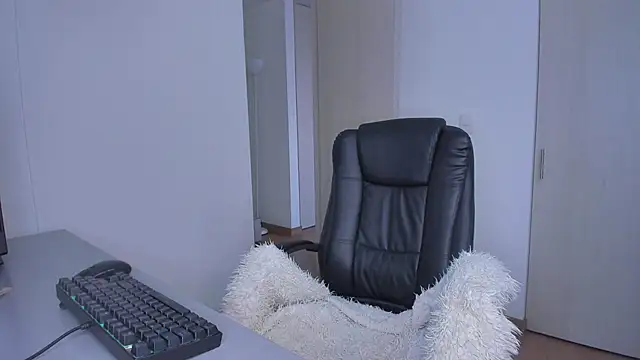 Lisegg  online show from 18, 2, 2025