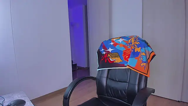 Lisegg  online show from 14, 11, 2025