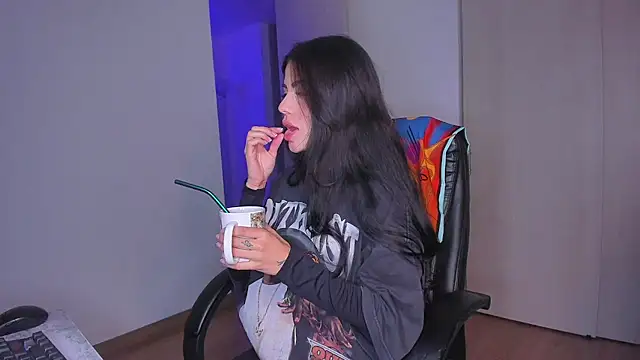 Lisegg  online show from 19, 11, 2025