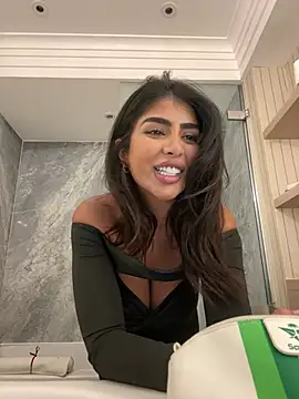 ArabicBarbie online show from 2, 1, 2025