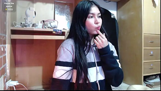 evolet01 online show from 18, 4, 2026