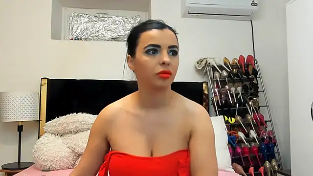 juliahayessxx online show from 13, 4, 2026