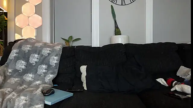 bestofdoseswirls online show from 12, 3, 2026