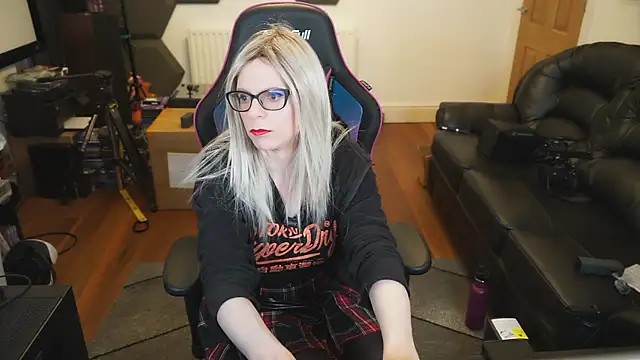 KelseyCobalt online show from 8, 1, 2025