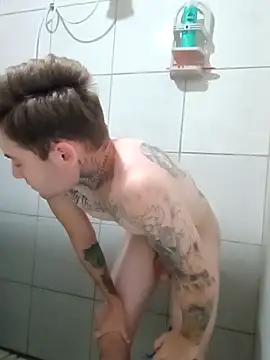 Snapshot of DanielMagains chatting on 13, 10, 2025 DanielMagains online show from 13, 10, 2025