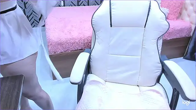 Snapshot of Toyota_Motor_Corporation chatting on 25, 10, 2025 Toyota Motor Corporation online show from 25, 10, 2025