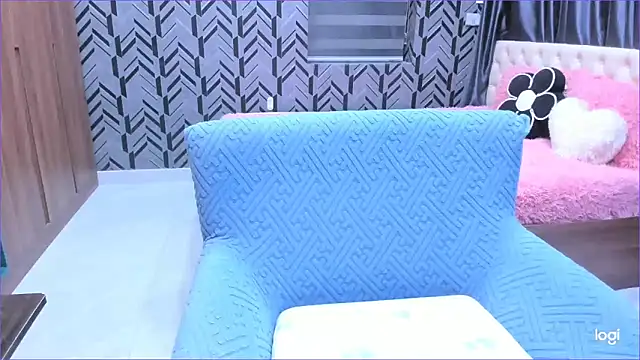 Snapshot of Toyota_Motor_Corporation chatting on 28, 11, 2025 Toyota Motor Corporation online show from 28, 11, 2025