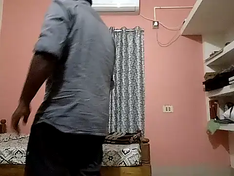 Snapshot of Aneesh007m chatting on 1, 11, 2025 Aneesh007m online show from 1, 11, 2025