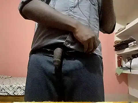 Snapshot of Aneesh007m chatting on 7, 11, 2025 Aneesh007m online show from 7, 11, 2025