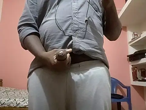 Snapshot of Aneesh007m chatting on 5, 2, 2026 Aneesh007m online show from 5, 2, 2026