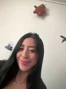 Snapshot of Sofhi_corolinne31 chatting on 10, 12, 2024 Sofhi corolinne31 online show from 10, 12, 2024