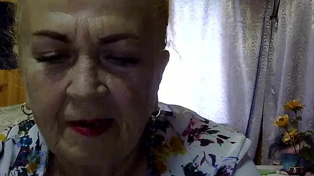 Emma52610 online show from 21, 9, 2025