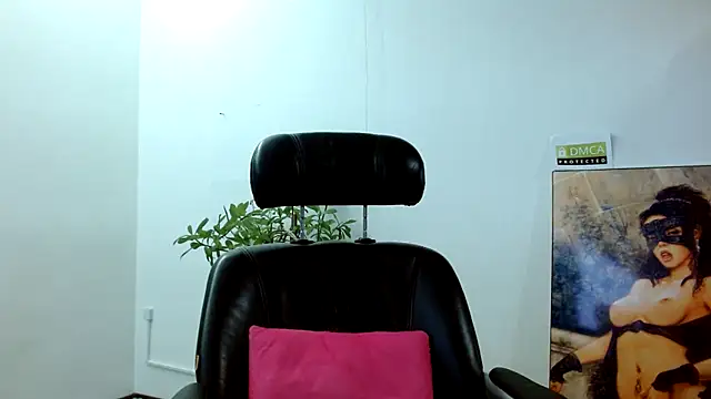 Akira xx online show from 16, 2, 2025