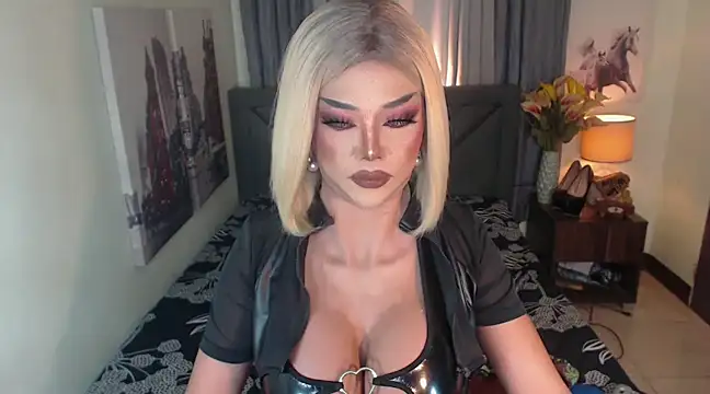 Snapshot of LavictoriaFox chatting on 12, 1, 2025 LavictoriaFox online show from 12, 1, 2025