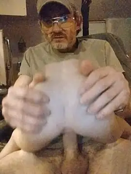 ROBERT0516 online show from 15, 4, 2026