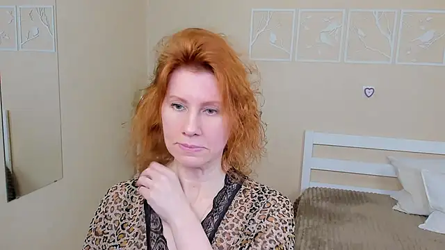 FoxySophia online show from 3, 2, 2025