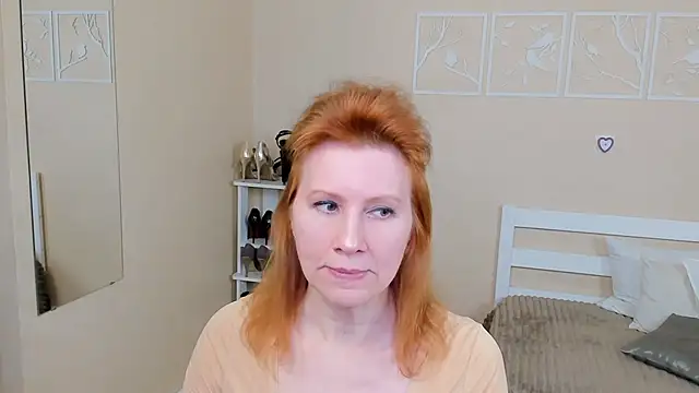 FoxySophia online show from 6, 2, 2025