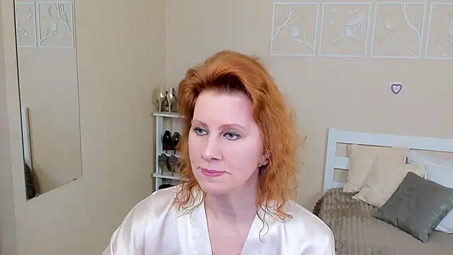 FoxySophia online show from 8, 2, 2025