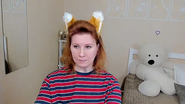 FoxySophia online show from 5, 3, 2025