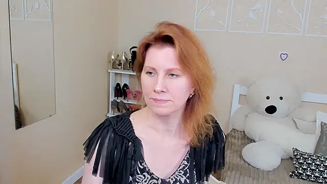 FoxySophia online show from 8, 3, 2025