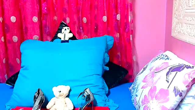 Snapshot of SLUTTYROXY chatting on 25, 1, 2025 SLUTTYROXY online show from 25, 1, 2025