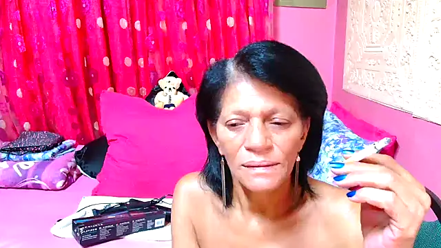 Snapshot of SLUTTYROXY chatting on 6, 2, 2025 SLUTTYROXY online show from 6, 2, 2025