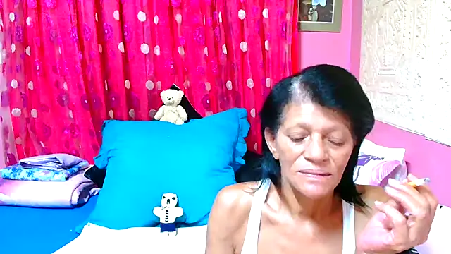 Snapshot of SLUTTYROXY chatting on 9, 2, 2025 SLUTTYROXY online show from 9, 2, 2025