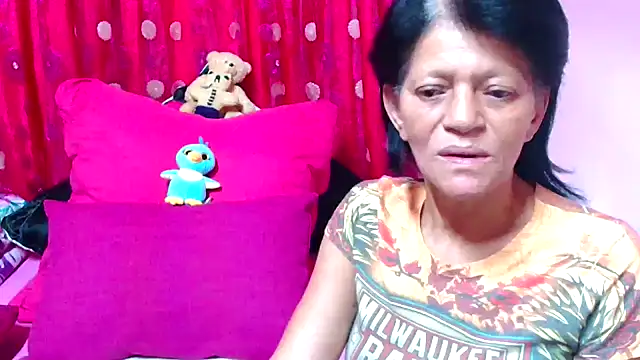 Snapshot of SLUTTYROXY chatting on 4, 10, 2025 SLUTTYROXY online show from 4, 10, 2025