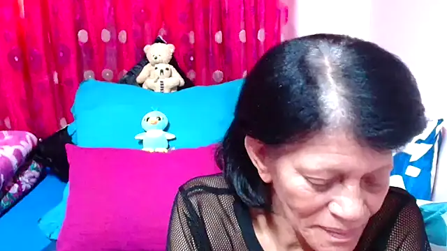 Snapshot of SLUTTYROXY chatting on 17, 10, 2025 SLUTTYROXY online show from 17, 10, 2025