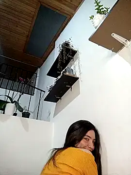 loveuu-bae online show from 1, 2, 2025