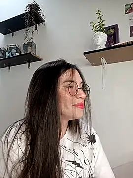 loveuu-bae online show from 7, 3, 2025