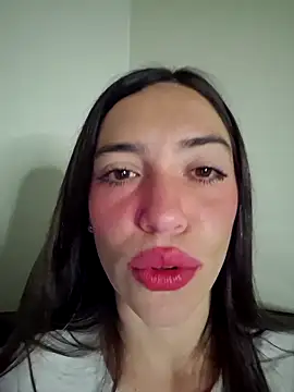 Snapshot of loveuu-bae chatting on 27, 2, 2026 loveuu-bae online show from 27, 2, 2026