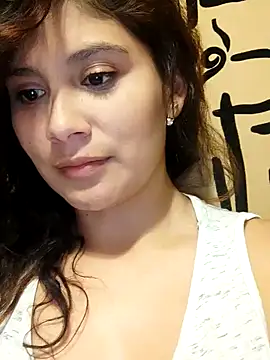 Snapshot of kinky_mila@xh chatting on 4, 2, 2025 kinky milaxh online show from 4, 2, 2025