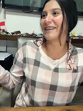 Snapshot of kinky_mila@xh chatting on 16, 12, 2025 kinky milaxh online show from 16, 12, 2025