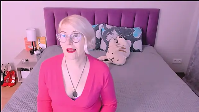 sabrinamacmarren online show from 14, 10, 2025