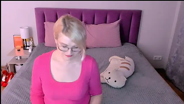 sabrinamacmarren online show from 19, 11, 2025