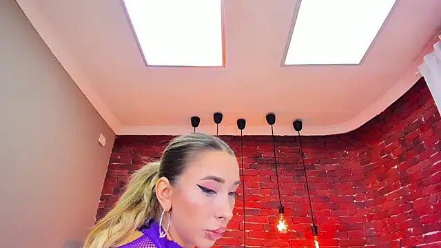 ChristynaRoss online show from 20, 10, 2025