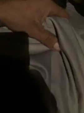 Snapshot of mikeylong chatting on 4, 1, 2025 mikeylong online show from 4, 1, 2025