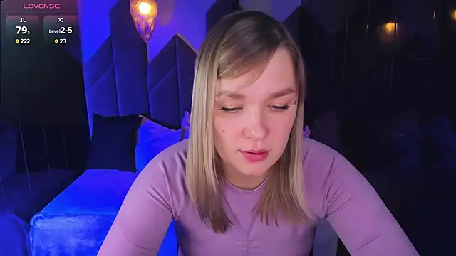 Snapshot of BellaDreamy chatting on 7, 3, 2025 BellaDreamy online show from 7, 3, 2025