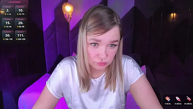 Snapshot of BellaDreamy chatting on 12, 3, 2025 BellaDreamy online show from 12, 3, 2025